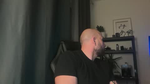 Thomas Fit online show from November 2025 09:38:02 PM