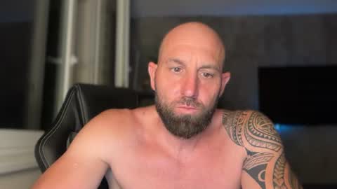 Snapshot of tommyx01 chatting on June 2026 09:52:01 PM Thomas Fit online show from June 2026 09:52:01 PM