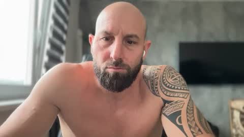 Snapshot of tommyx01 chatting on July 2026 07:23:02 AM Thomas Fit online show from July 2026 07:23:02 AM