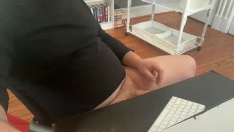 Snapshot of tompalmer886 chatting on February 2025 07:35:02 PM tompalmer886 online show from February 2025 07:35:02 PM