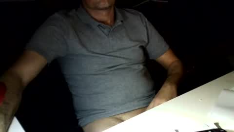 Snapshot of tomtom02029 chatting on January 2025 05:37:01 PM Tom online show from January 2025 05:37:01 PM