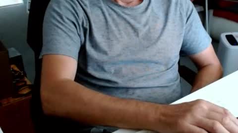 Tom online show from August 2026 10:18:01 AM