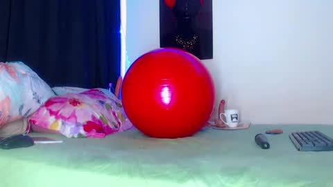 Snapshot of tomyjailen chatting on February 2025 10:34:02 PM Tomyjailen online show from February 2025 10:34:02 PM