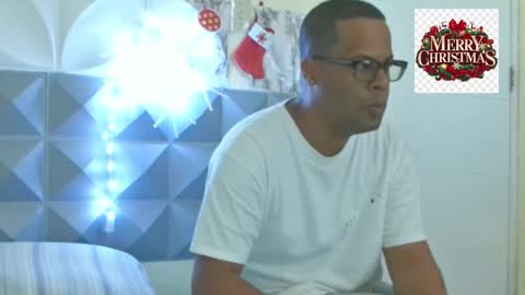 Antonio online show from December 2025 02:22:01 PM