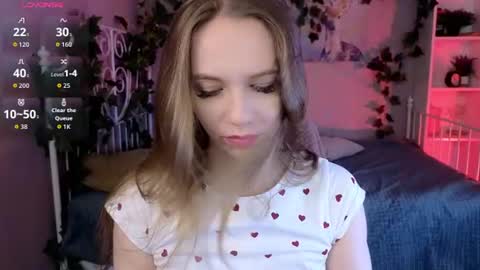 Snapshot of toni_ray chatting on June 2026 05:32:02 AM Tony online show from June 2026 05:32:02 AM