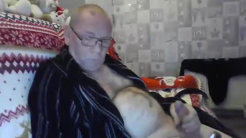 tony14712 online show from December 2024 11:34:01 PM