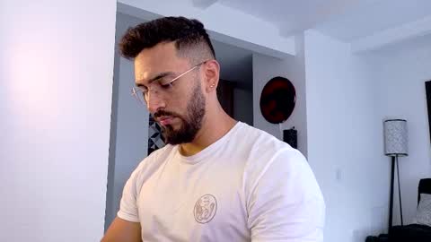 tony muscle1 online show from January 2026 09:31:01 PM