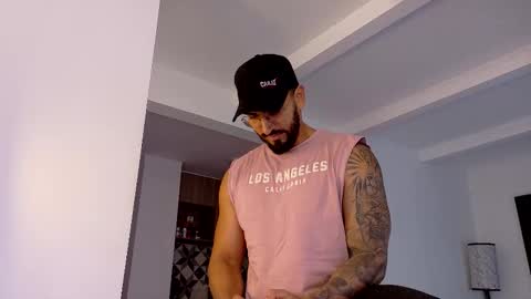 tony muscle1 online show from January 2026 08:45:01 PM