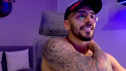 Snapshot of tony_muscle1 chatting on July 2026 08:11:01 PM tony muscle1 online show from July 2026 08:11:01 PM