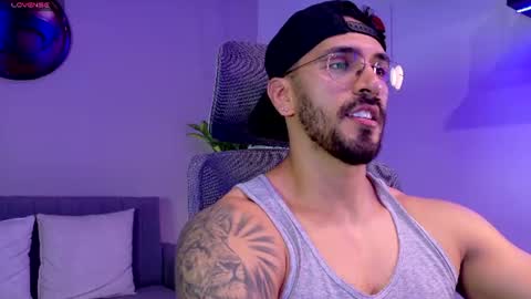 Snapshot of tony_muscle1 chatting on July 2026 05:30:02 PM tony muscle1 online show from July 2026 05:30:02 PM