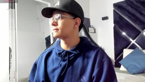 Snapshot of tony_petrov chatting on July 2026 05:11:02 AM tony_petrov online show from July 2026 05:11:02 AM