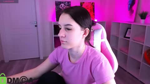 Snapshot of tonya_gray chatting on November 2025 01:19:02 AM tonya_gray online show from November 2025 01:19:02 AM