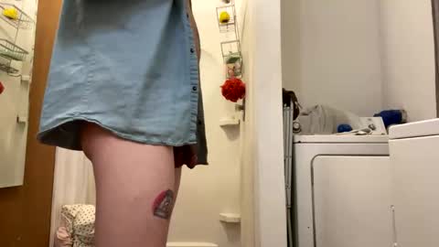 Snapshot of tonyclark825 chatting on February 2025 01:52:02 AM tonyclark825 online show from February 2025 01:52:02 AM