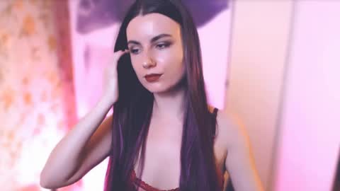 Elizabeth online show from February 2025 06:16:02 AM