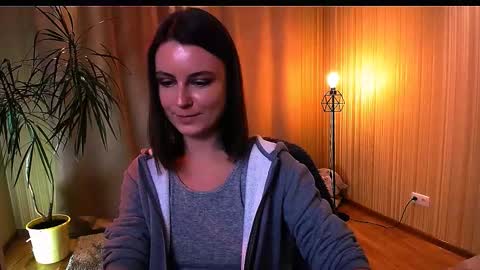 Elizabeth online show from October 2025 03:32:01 PM