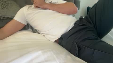 Snapshot of too_naughty chatting on November 2025 10:47:01 AM too_naughty online show from November 2025 10:47:01 AM