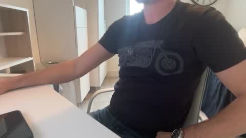 Snapshot of too_naughty chatting on November 2025 12:42:02 PM too_naughty online show from November 2025 12:42:02 PM