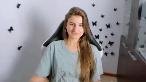 Alisson online show from September 2025 04:19:02 PM