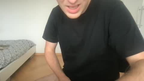 Max online show from September 2025 06:14:01 AM