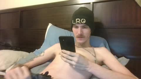 Snapshot of tootall803 chatting on December 2024 03:26:01 AM TooTall803 online show from December 2024 03:26:01 AM