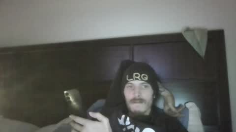 Snapshot of tootall803 chatting on December 2024 05:02:01 AM TooTall803 online show from December 2024 05:02:01 AM