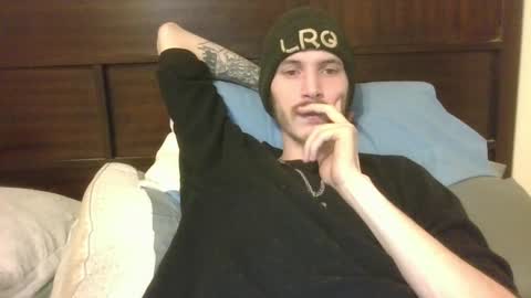 Snapshot of tootall803 chatting on January 2025 04:54:01 AM TooTall803 online show from January 2025 04:54:01 AM