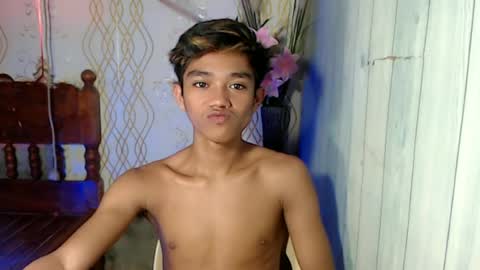 Snapshot of toothlessxx chatting on July 2026 05:24:01 AM jhonrex online show from July 2026 05:24:01 AM