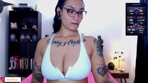 Snapshot of toothyy chatting on February 2025 05:29:01 PM toothyy online show from February 2025 05:29:01 PM