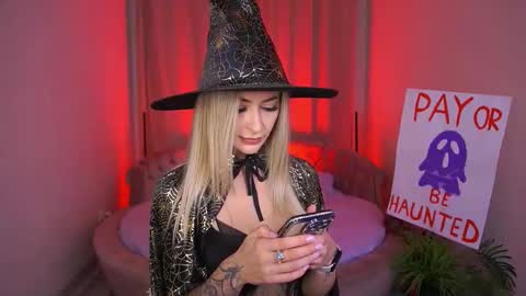 top_grace online show from October 2025 11:06:02 PM