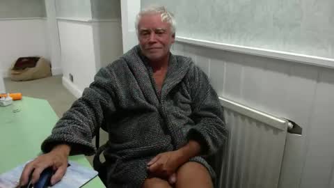 topsurgeon2025 online show from December 2025 01:24:02 AM