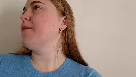 Snapshot of tori_blond chatting on March 2025 06:46:01 AM tori_blond online show from March 2025 06:46:01 AM