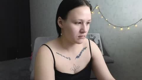 Snapshot of tori_sweet_tori chatting on May 2026 02:40:02 AM Tori online show from May 2026 02:40:02 AM