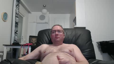 Snapshot of tosimies69 chatting on January 2025 04:31:02 PM tosimies69 online show from January 2025 04:31:02 PM