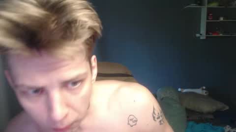 Snapshot of tosssska20 chatting on May 2026 12:44:01 PM Toshka online show from May 2026 12:44:01 PM