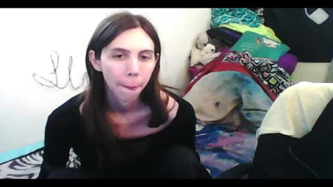 Luna online show from April 2026 05:01:02 AM