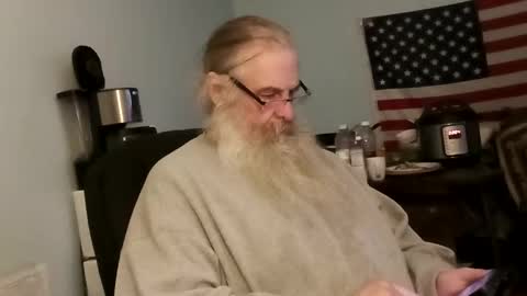 totallyawesome_65 online show from November 2025 05:52:01 AM