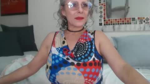 Snapshot of totypink chatting on September 2025 03:02:01 PM TotyPink online show from September 2025 03:02:01 PM