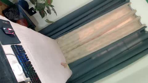 Snapshot of touch_my_body_daddy chatting on February 2025 11:45:01 PM touch_my_body_daddy online show from February 2025 11:45:01 PM