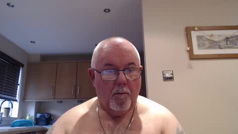 Snapshot of touchwood25 chatting on December 2024 10:34:02 AM TOUCHWOOD25 online show from December 2024 10:34:02 AM