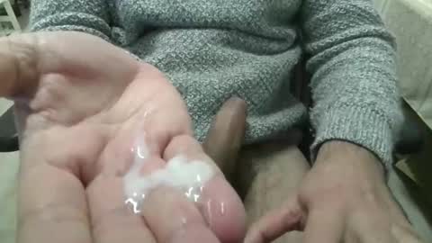 toumout222 online show from February 2026 07:00:02 PM