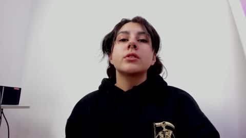 Liana online show from October 2025 02:38:02 PM