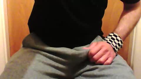 trackielad online show from November 2025 07:40:01 AM