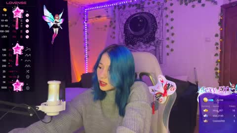 Snapshot of traharaaa chatting on January 2025 08:21:01 PM Ariana and Erik online show from January 2025 08:21:01 PM