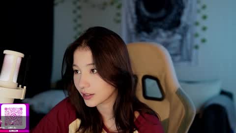 Snapshot of traharaaa chatting on September 2025 04:09:02 PM Ariana and Erik online show from September 2025 04:09:02 PM