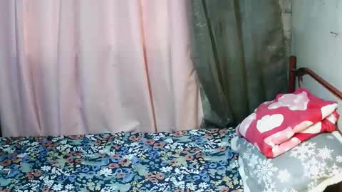 transhottie28 online show from November 2025 01:29:02 AM