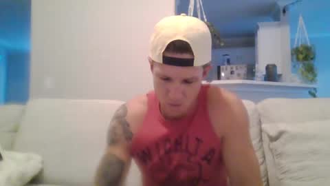 Snapshot of trash_man1989 chatting on January 2025 10:33:01 PM trash_man1989 online show from January 2025 10:33:01 PM