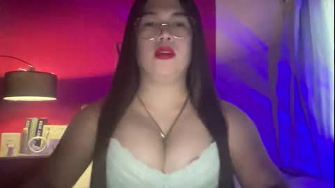 travelergirl online show from November 2025 04:38:01 AM