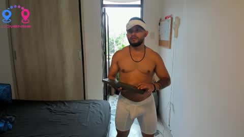 travis bakerr online show from September 2025 08:44:01 PM