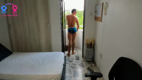 travis bakerr online show from November 2025 09:25:02 PM