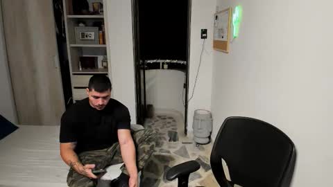 travis bakerr online show from February 2026 12:21:01 AM